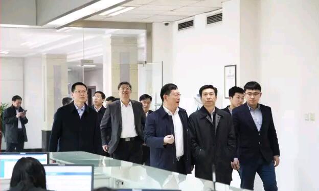 濰坊市委副書記、市長(zhǎng)李寬端一行來(lái)集團(tuán)公司參觀調(diào)研